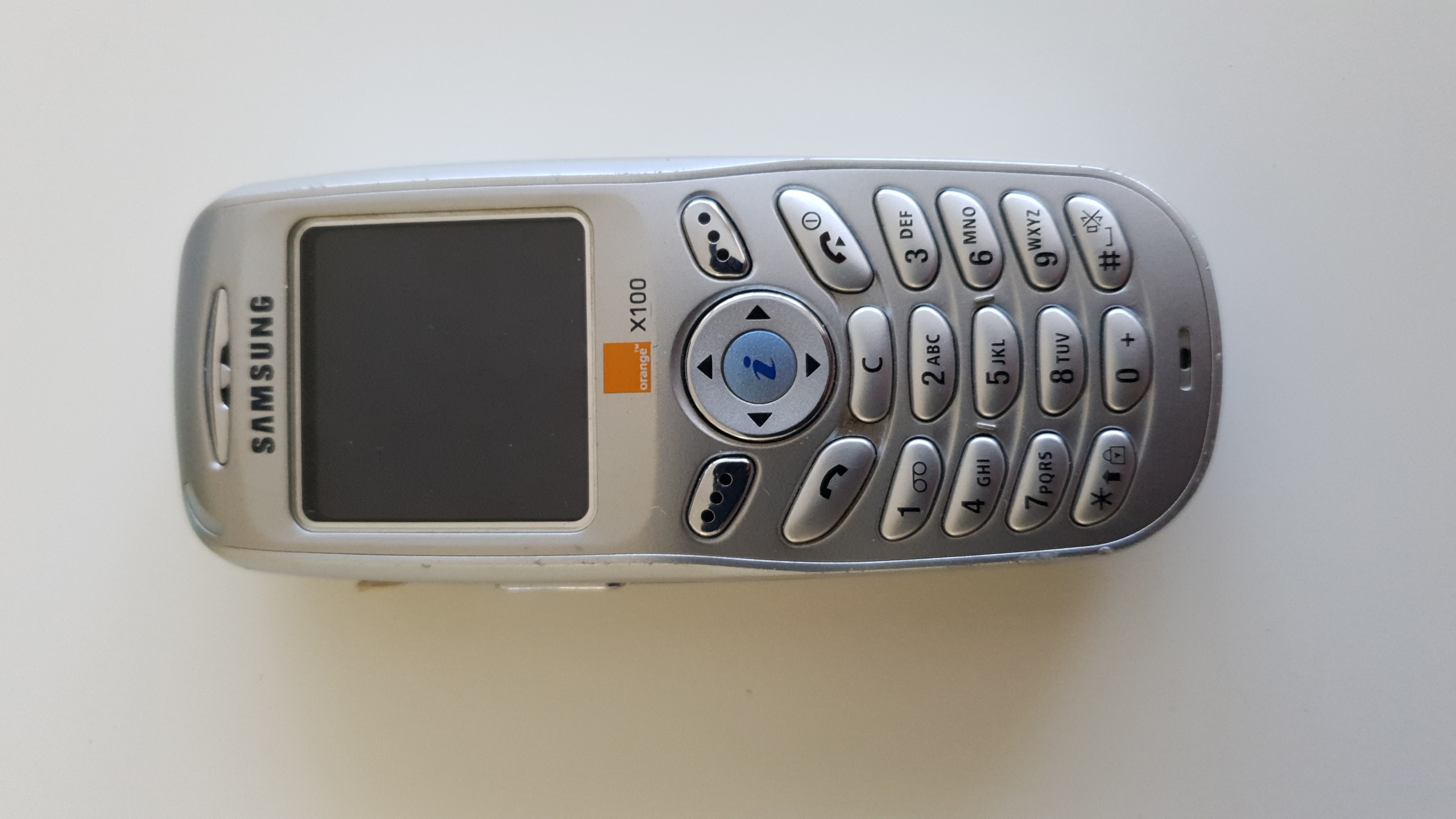 Cell Phones Museum » Samsung SGH-X100 - 2003