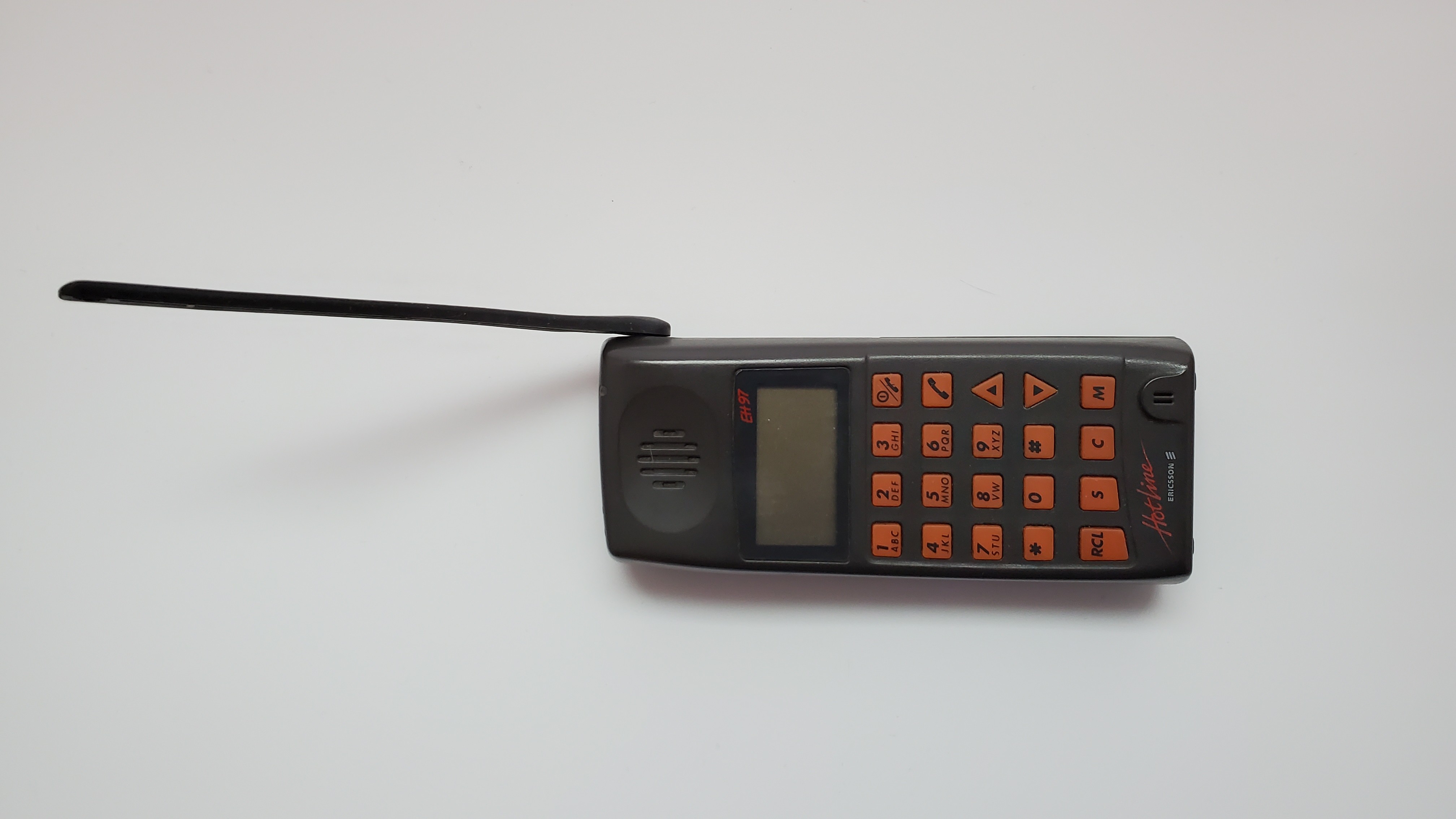 Cell Phones Museum » Ericsson EH 97 - 1992